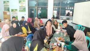 KETERANGAN FHOTO : Rapat Bersama Untuk Persiapan Lomba Peringatan HUT Kemerdekaan RI