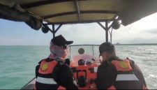 Tim SAR Gabungan melakukan pencarian terhadap orang hilang