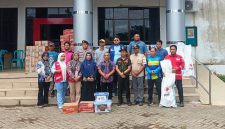 KETERANGAN : PMI dan Pemkab Tala salurkan bantuan kepada warga yang terdampak bencana, Jumat (01/05/26)