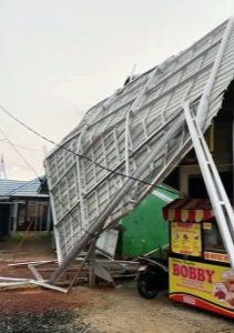 Peristiwa angin kencang pada Rabu (29/04/26) kemarin, sebabkan kerusakan beberapa rumah warga dan fasilitas umum