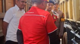 KETERANGAN FOTO : Anggota Polres Balangan melaksanakan operasi kontrol BBM subsidi di SPBU guna memastikan hak masyarakat tidak dicurangi (Sumber : Humas Polres Balangan)