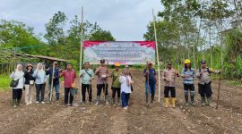 KETERANGAN FOTO : Polsek Tanta perkuat program swasembada pangan 2026. (Sumber : Humas Polres Tabalong)