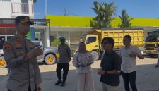 KETERANGAN FOTO : Kapolres Tabalong lakukan sidak stok solar di SPBU. (Sumber : Humas Polres Tabalong)