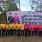 KETERANGAN FOTO : Sambut Hari Bhayangkara ke-80, Kapolres Balangan pimpin aksi bersih-bersih di kawasan wisata serta menyalurkan bantuan. (Sumber Foto : Humas Polres Balangan)