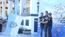 KETERANGAN FOTO : Kapolres dan Bupati Tabalong meriahkan wisata rally. (Sumber Foto : Humas Polres Tabalong)