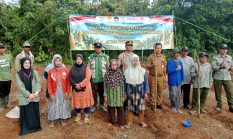 Dukung Program Swasembada Pangan Nasional, Polres Tabalong Turun Langsung Tanam Jagung Di Muara Harus