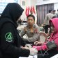 KETERANGAN FOTO : Polres Tabalong gelar bakti sosial donor darah (Sumber Foto : Humas Polres Tabalong)