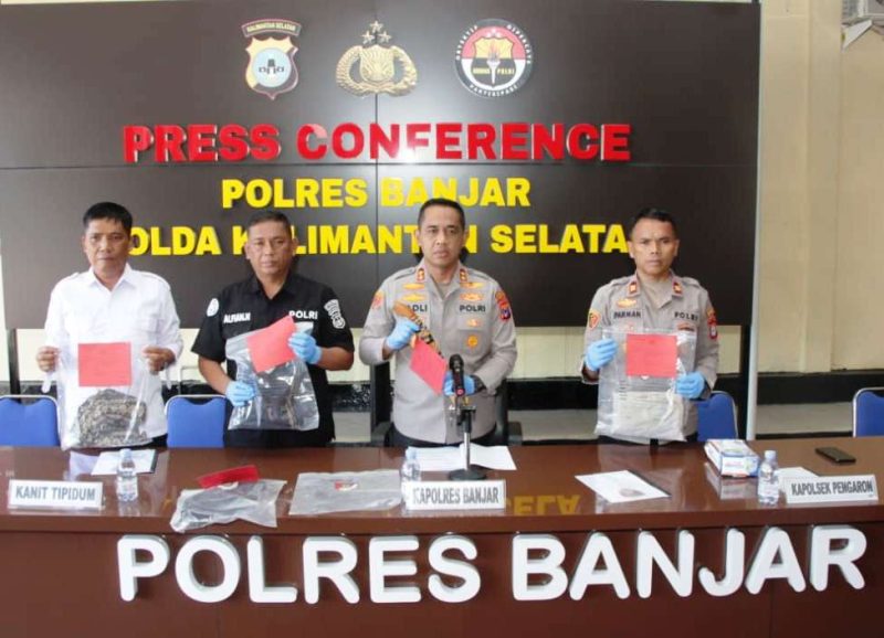 KETERANGAN FOTO : Press rilis oleh Kapolres Kabupaten Banjar. (Sumber Foto : Humas Polres Kabupaten Banjar)