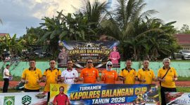KETERANGAN FOTO : Peringati Hari Bhayangkara ke 80, Polres Balangan gelar pertandingan mini soccer. (Sumber Foto : Humas Polres Balangan)