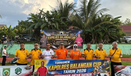 KETERANGAN FOTO : Peringati Hari Bhayangkara ke 80, Polres Balangan gelar pertandingan mini soccer. (Sumber Foto : Humas Polres Balangan)